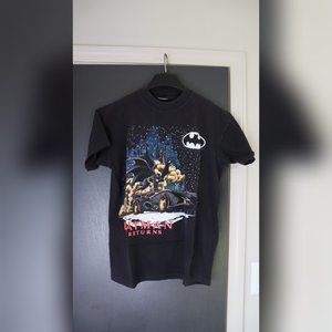 Vintage 90s Batman Returns graphic tee